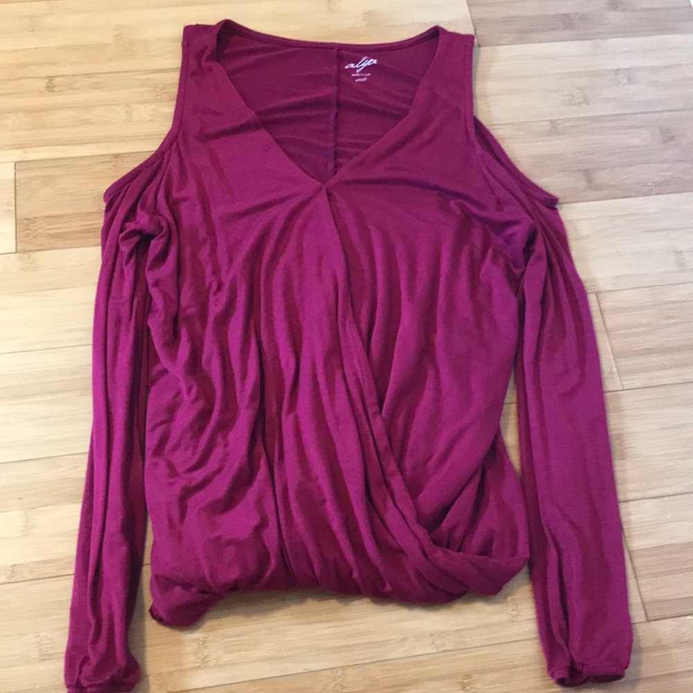 Alya maroon off shoulder top(S)